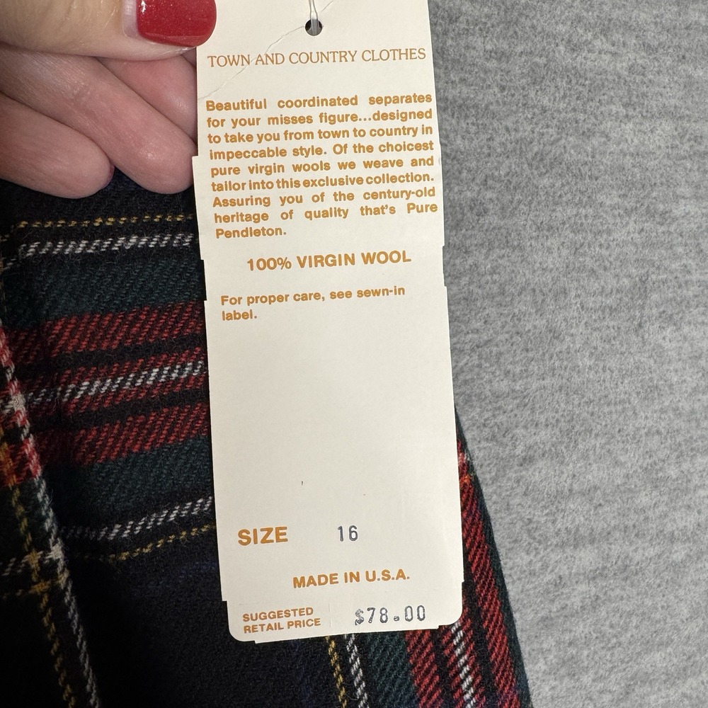 Classic Red & Black Plaid A-Line Skirt - Picture 4 of 10